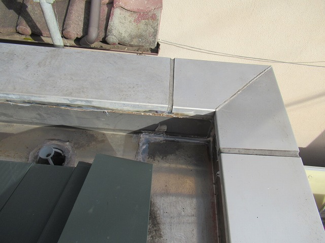 甲府市　屋根カバー工事